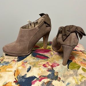 Bow suede heel booties